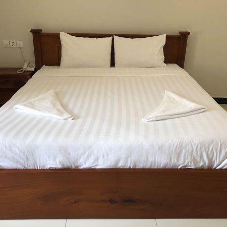 Regal Home Guesthouse Phnom Penh Bagian luar foto