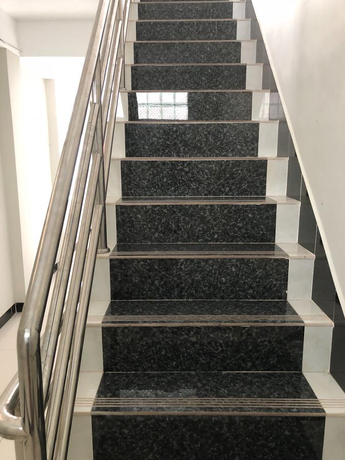 Regal Home Guesthouse Phnom Penh Bagian luar foto